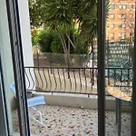 Long Nearby Mariottes H Town Apartament